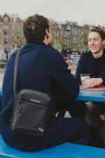 Hedgren Commute Walk Crossover 10'' Black - Τσαντάκι Ώμου ΜάυροHCOM09-003 - Image 5